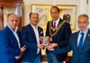 বিশেষ অবদানের স্বীকৃতি স্বরূপ লর্ড মেয়রের সম্মাননা স্মারক পেলেন বাংলাদেশি সাংবাদিক জয়নাল ইসলাম