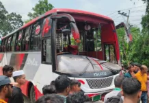 গোপালগঞ্জে বাসের সঙ্গে মোটরসাইকেলের সংঘর্ষে নিহত ৫