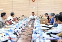 প্রধানমন্ত্রীর সভাপতিত্বে একনেক সভা চলছে