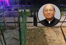 বাবা-মায়ের কবরের পাশে চিরনিদ্রায় শায়িত তোফায়েল আহমেদ