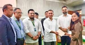নারী ফুটবলার ঋতুপর্ণার ঘর নির্মাণে আর্থিক অনুদান দিলেন প্রধানমন্ত্রী