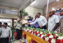 মুকসুদপুরে কৃষক পরিবারের মাঝে কৃষি প্রণোদনা বিতরণ করলেন এমপি সেলিমুজ্জামান