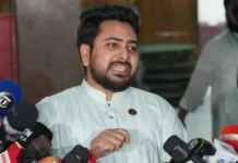 শেখ হাসিনার জন্য ফাঁসির দড়ি অপেক্ষা করছে : নাহিদ ইসলাম