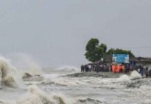দুপুরের মধ্যে ৮ অঞ্চলে ৬০ কিলোমিটার বেগে ঝড়ের আভাস