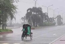 কমছেনা ঢাকার ভ্যাপসা গরম, দেশজুড়ে বৃষ্টির আভাস