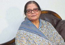 অভিনয়েই কেটে গেল ডলি জহুরের পাঁচ দশক