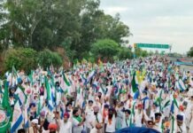 বিক্ষোভে উত্তাল ভারত, দিল্লি অভিমুখে শত শত কৃষক