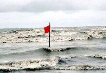 সমুদ্রবন্দরে তিন নম্বর সংকেত বহাল