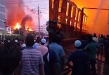 আদমজী ইপিজেডের কারখানায় ভয়াবহ আগুন, নিয়ন্ত্রণে ৯ ইউনিট