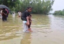 চট্টগ্রামে পানিবন্দি সাড়ে চার লাখ মানুষ ও খাদ্য সংকটে