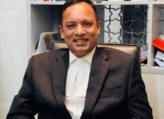 অ্যাটর্নি জেনারেলকে হুমকি : চার ডেপুটি অ্যাটর্নি জেনারেলকে শোকজ