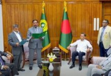 এমপি হিসেবে শপথ নিলেন বিএনপির সারোয়ার আলমগীর