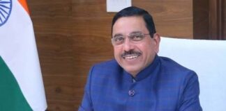 ভারতের নতুন শিক্ষামন্ত্রী হলেন প্রহ্লাদ যোশী