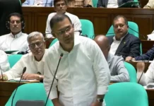 রোহিঙ্গাদের ফেরাতে আন্তর্জাতিক চাপ বাড়ানোর তাগিদ প্রধানমন্ত্রীর