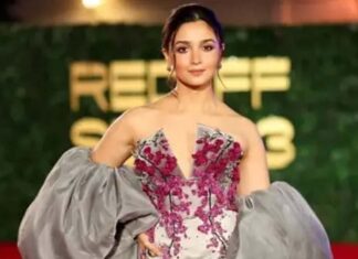 ‘ফ্লপ সিনেমা’ বিতর্কে আলিয়ার নামে ভাইরাল পোস্ট