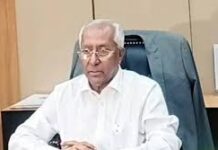 আজ ১২টায় ব্যালট নিয়ে সংসদ যাবেন ইসি