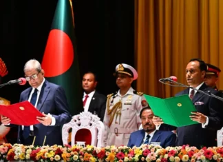 রাষ্ট্রপতির শপথ নিলেন মির্জা ফখরুল ইসলাম আলমগীর