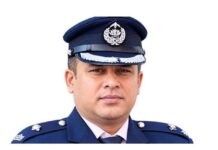 ডিবি হেফাজতে ক্যান্টনমেন্ট থানার সেই ওসি