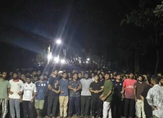 মধ্যরাতে উত্তাল চুয়েট, উপাচার্যের বাসভবনে তালা