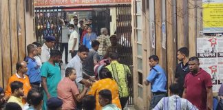 কলকাতায় পূজার প্যান্ডেলে পদদলিত হয়ে নিহতের সংখ্যা বেড়ে ১৯