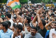 ভারতে আন্দোলনের মধ্যেই ভোটার তালিকা থেকে বাদ আরও ১ কোটি নাম